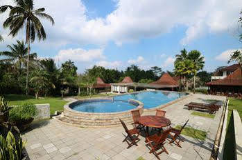 The Cangkringan Jogja & 5* Yogyakarta