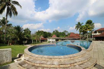 The Cangkringan Jogja & 5* Yogyakarta